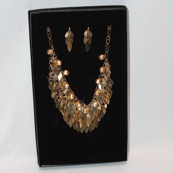 JC Statement Necklace with Matching Earrings - Picture 7 of 11